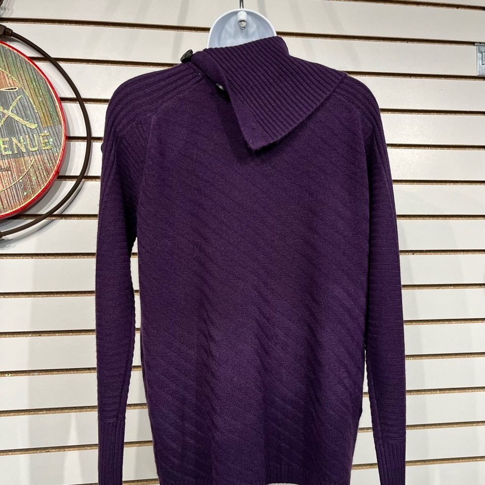Liz Claiborne sweater size medium - Picture 4 of 7